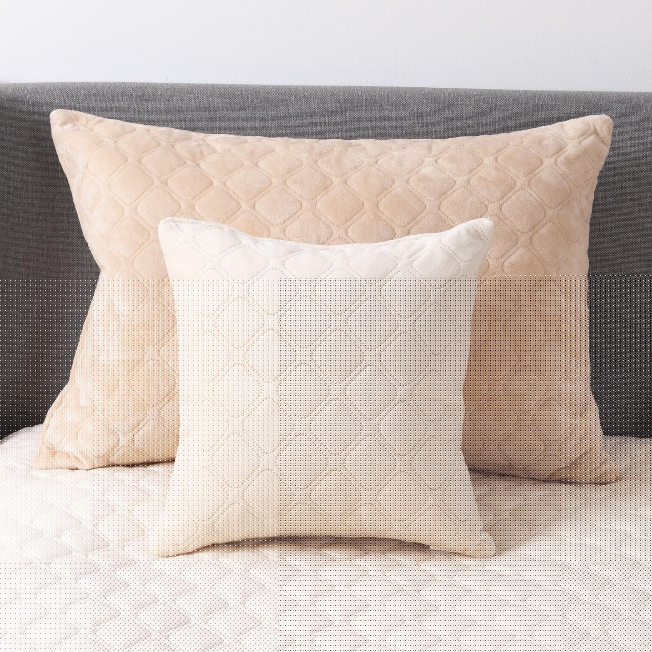 Decorative pillow "VELURE" Peach