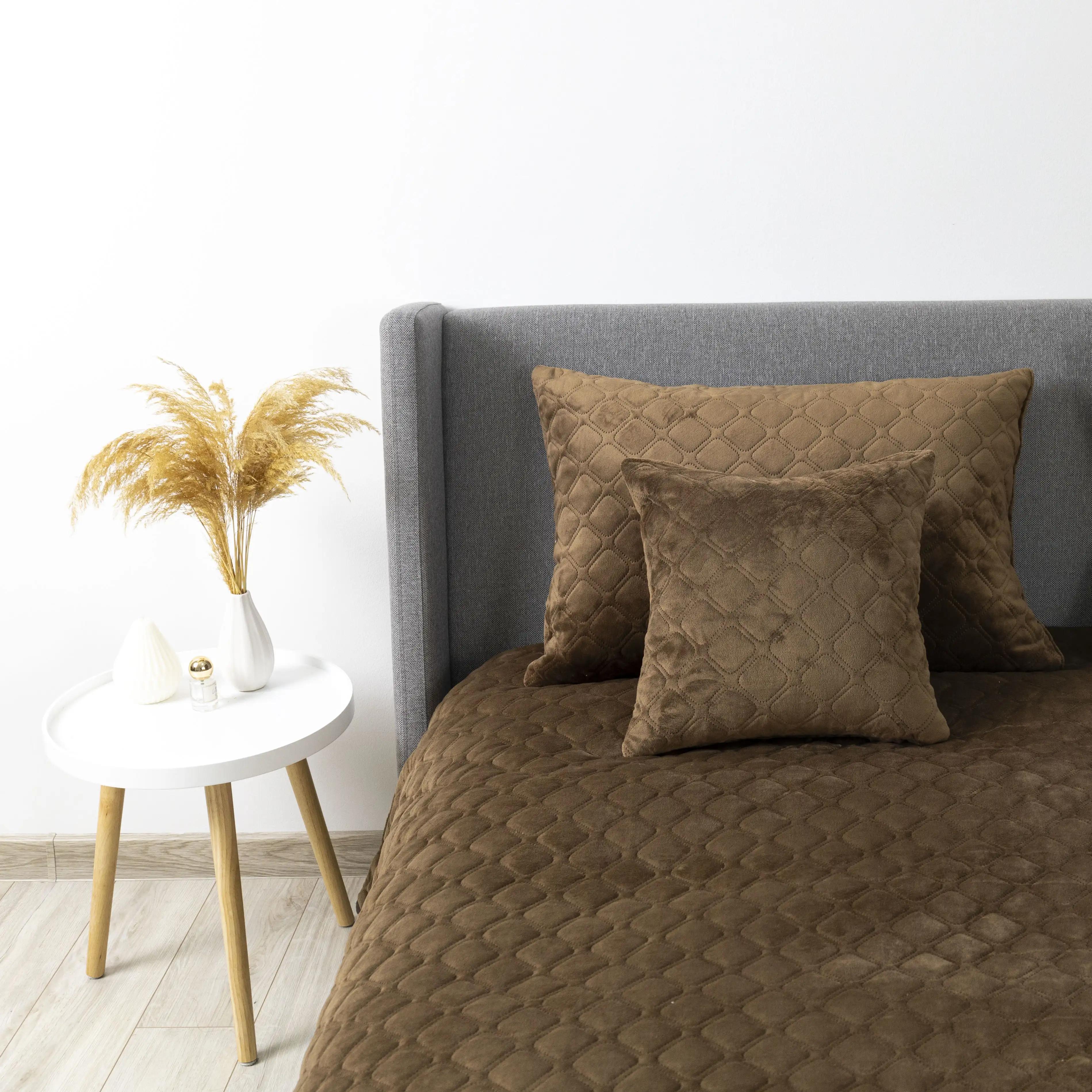 Bed Covers TEP "VELOUR" Brown/Rhombus round, 180x240 - Photo 4