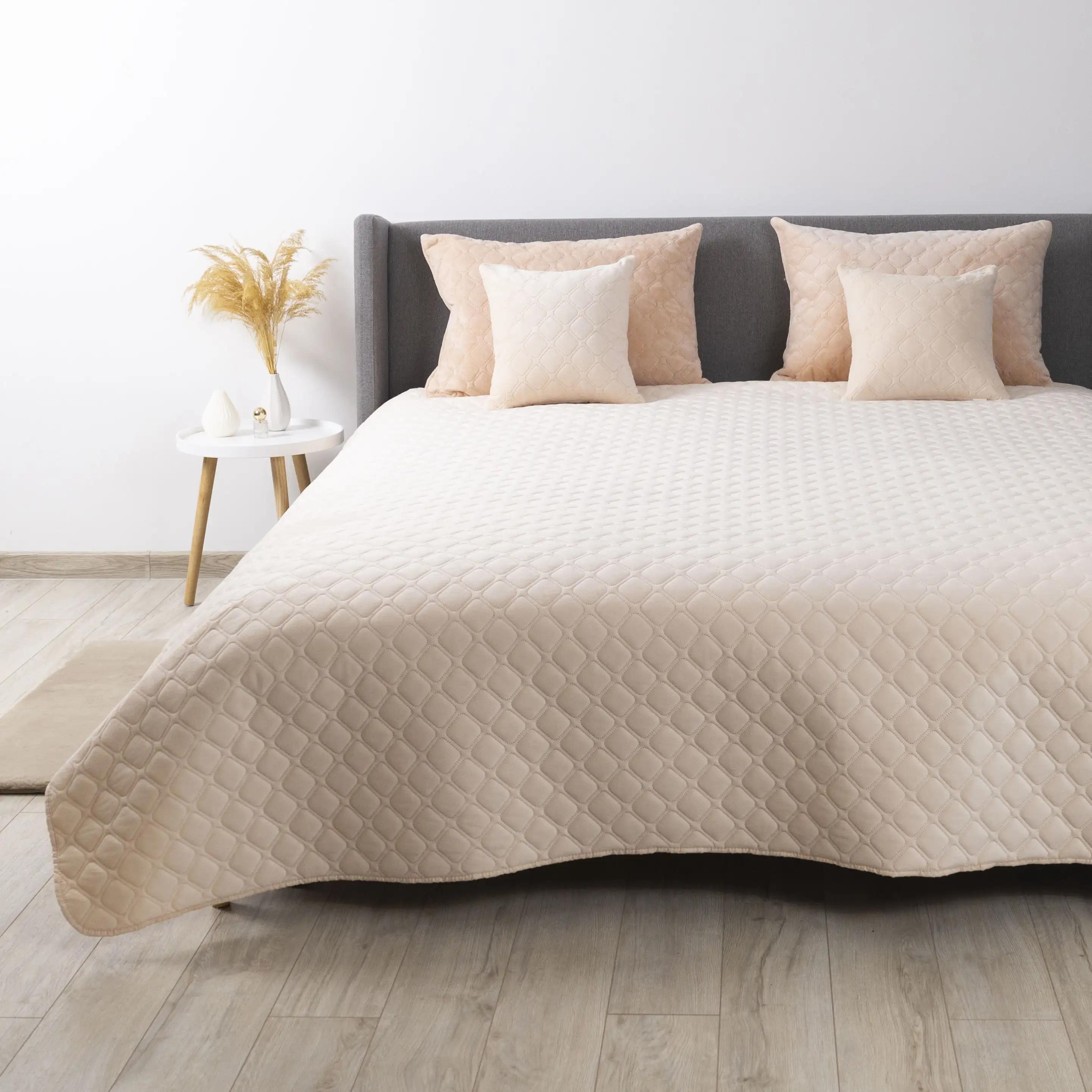 Bed Covers TEP "VELOUR" Peach/Rhombus round, 240x260 - Photo 5