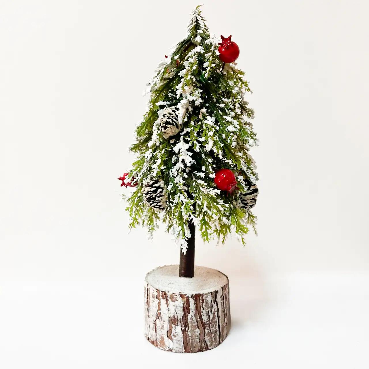 Decorative Christmas tree ‘Warm Forest’, 24 cm, artificial needles, PE