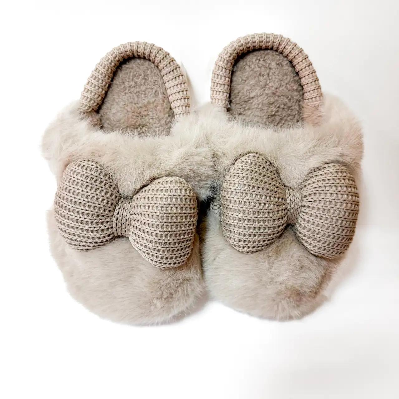 Home Sweet children's slippers, size 30–35, milk white