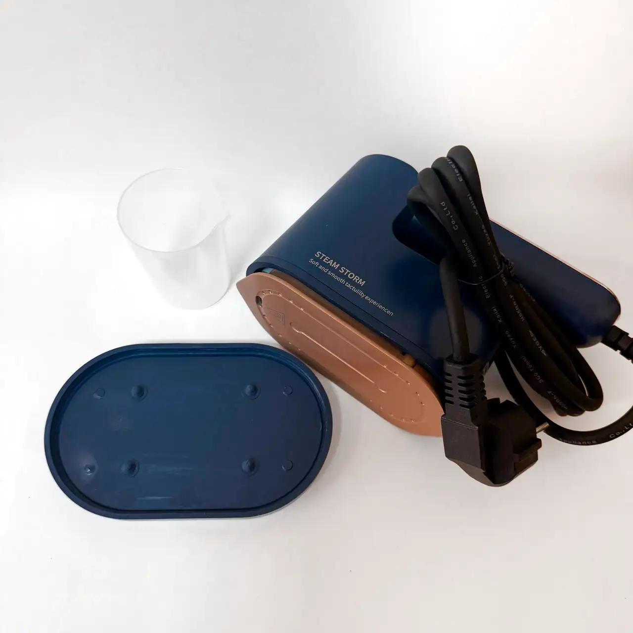 Утюг-отпариватель дорожный «Warm Travel» 1200 Вт, синий, Декор - Фото 2