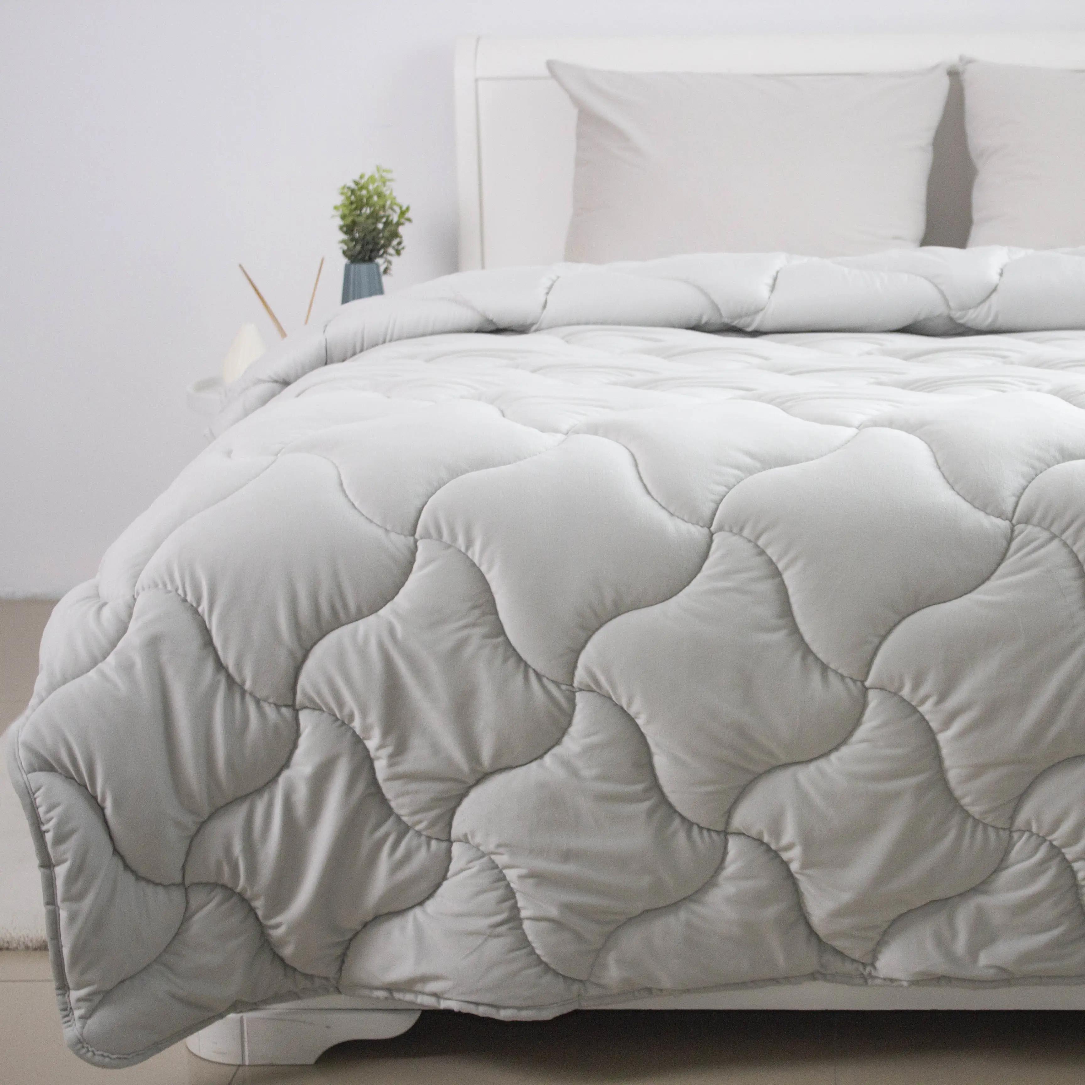 Ковдра ТЕП "VELOUR" Світло - сіра, 180x210