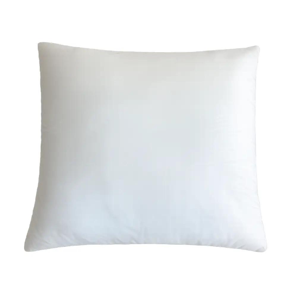 Декоративная подушка из флизелина