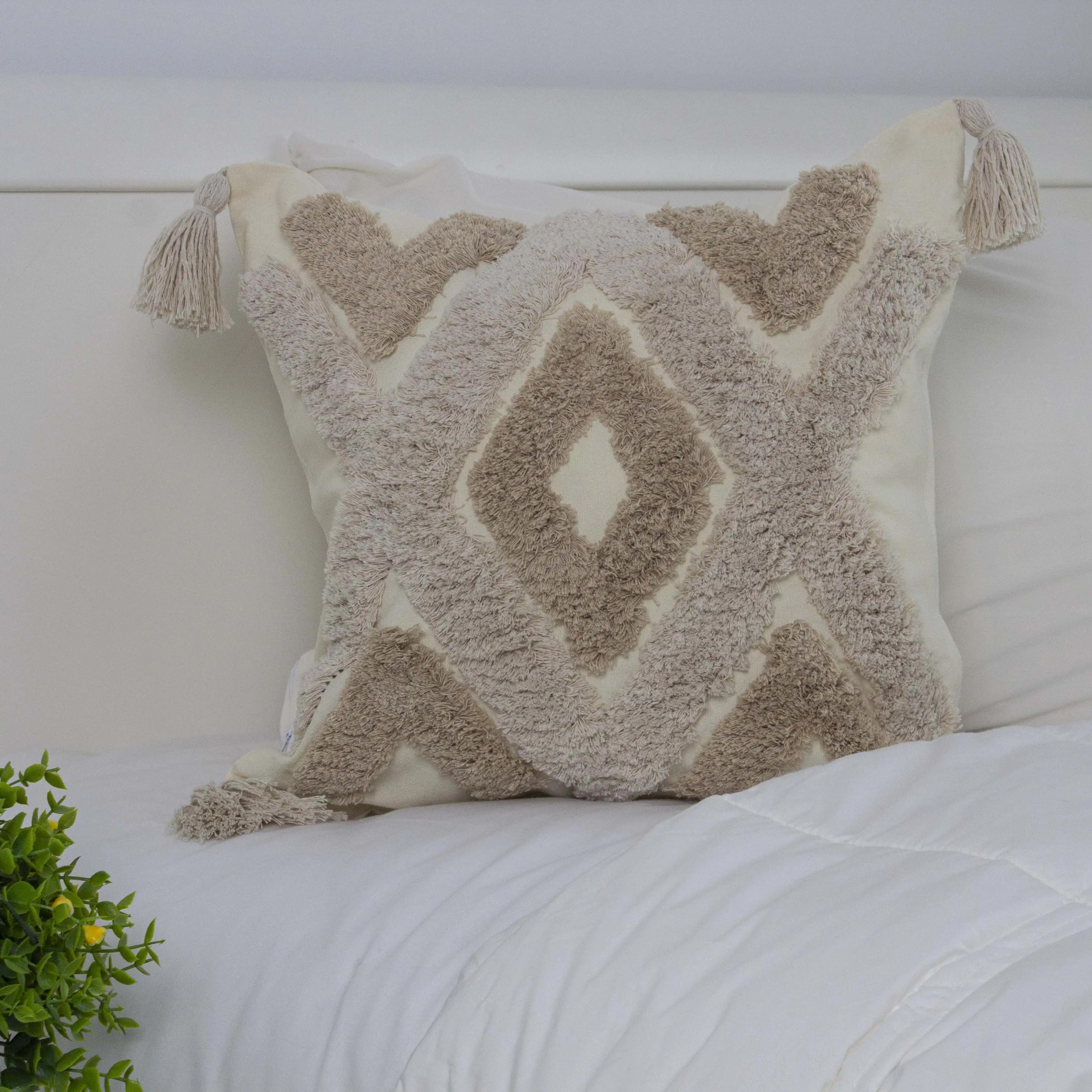 SCANDI decorative pillowcase, beige-khaki, 30x50 - Photo 2