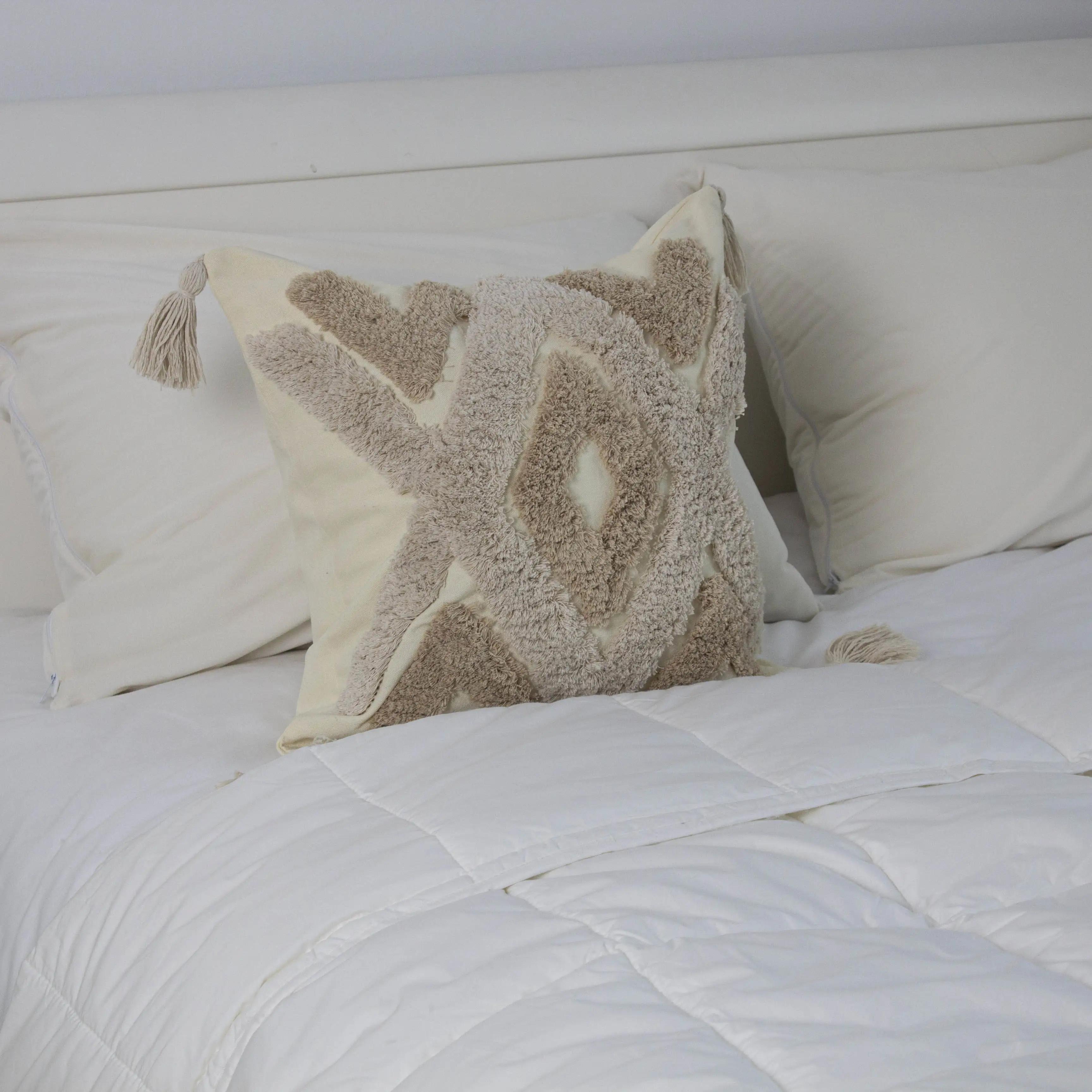 SCANDI decorative pillowcase, beige-khaki, 30x50 - Photo 3