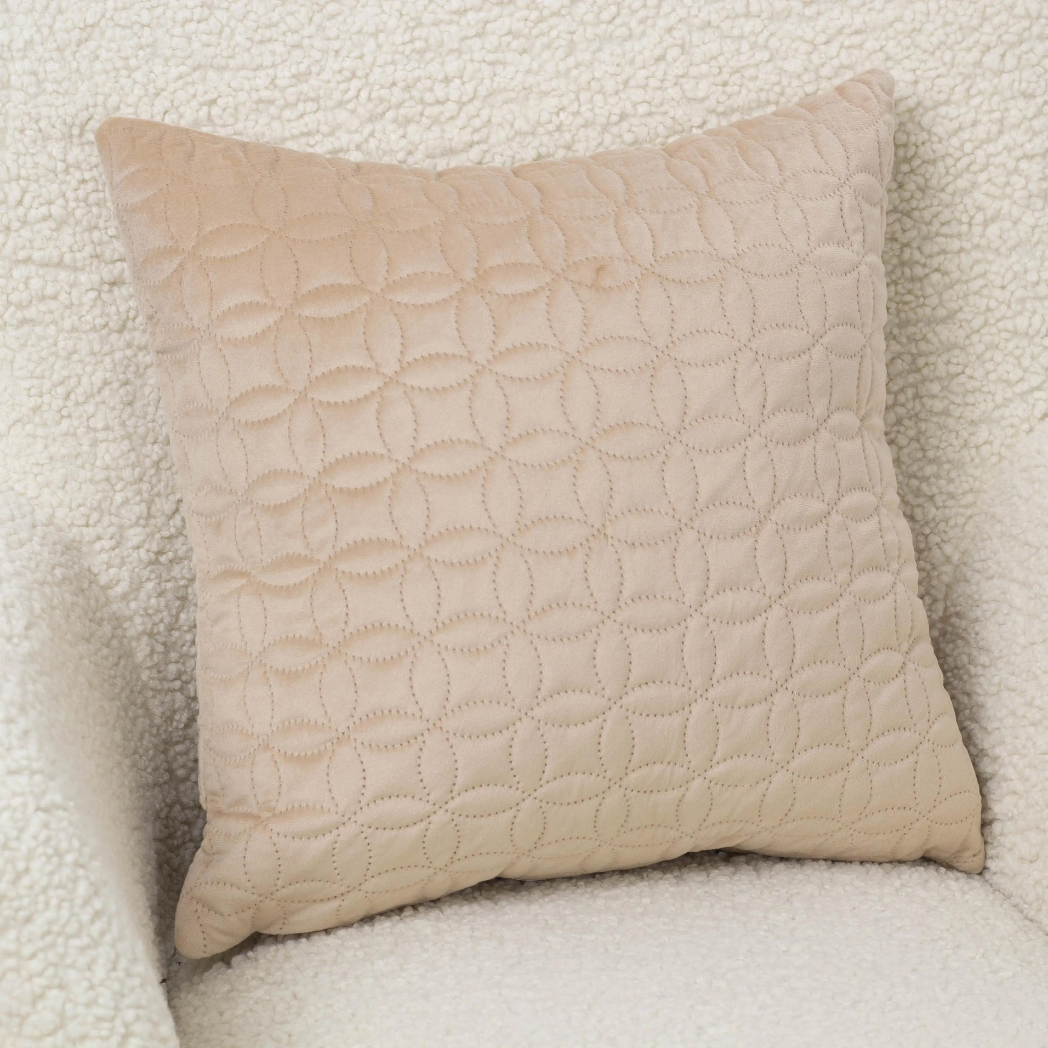 Наволочка декоративная ТЕП "VELOUR" 45*45 см с замком Золотой беж/Мозаика, 45x45 - Фото 2
