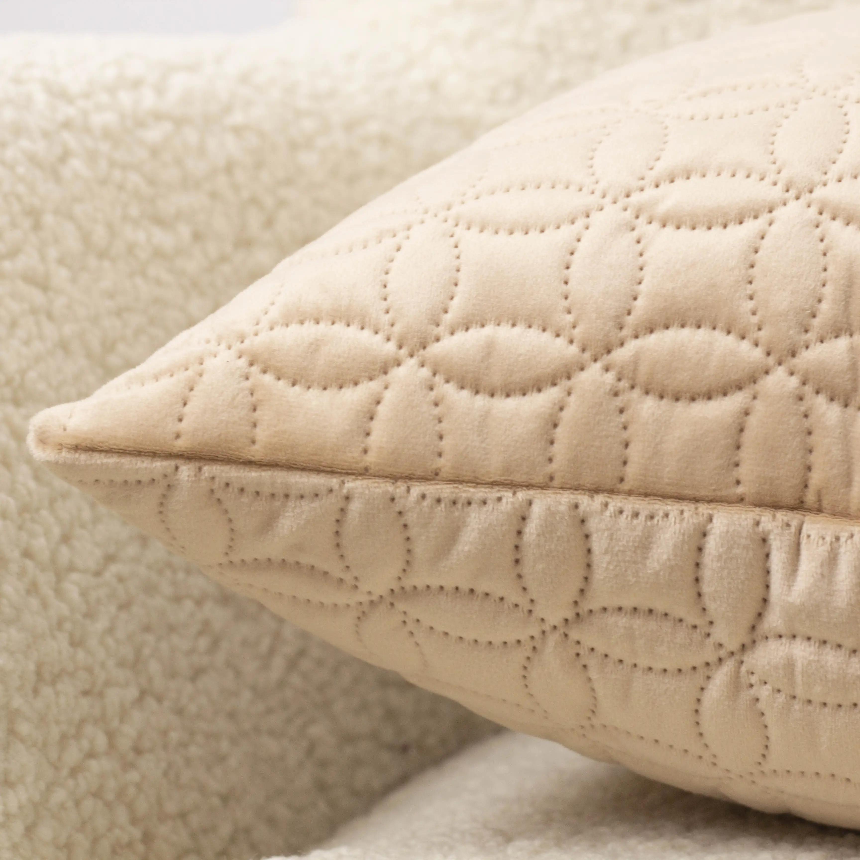 Наволочка декоративная ТЕП "VELOUR" 45*45 см с замком Золотой беж/Мозаика, 45x45 - Фото 5