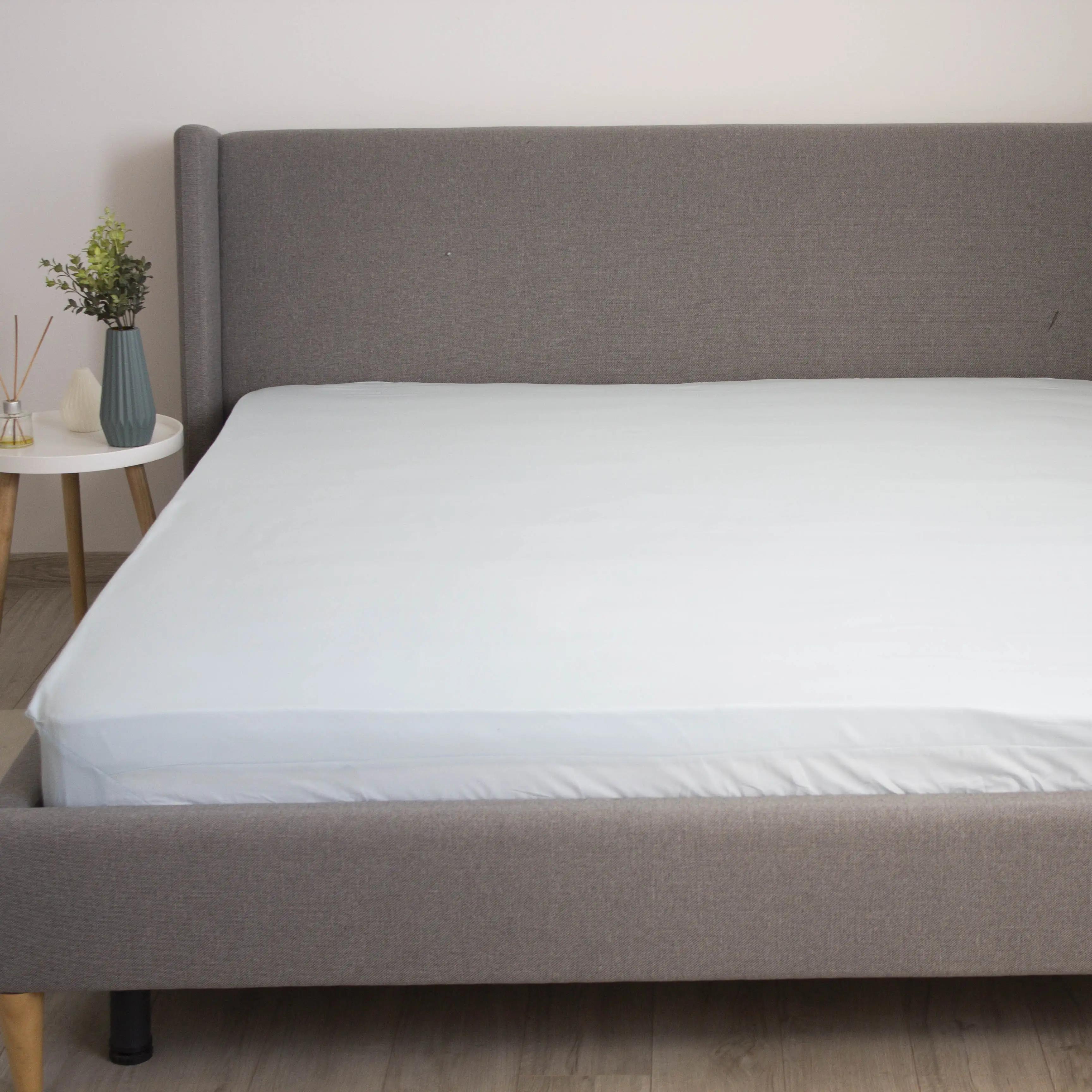 Sheet "NATHNENNYA" with an elastic band Light Blue Sheet "NATHNENNYA" with an elastic band Light Blue