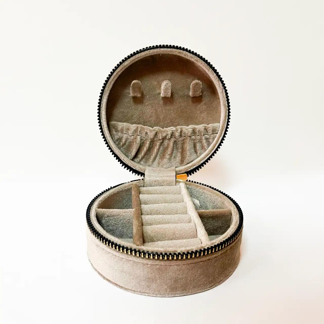 Органайзер для украшений «Velvet Soul», бежевый Органайзер для украшений «Velvet Soul», бежевый