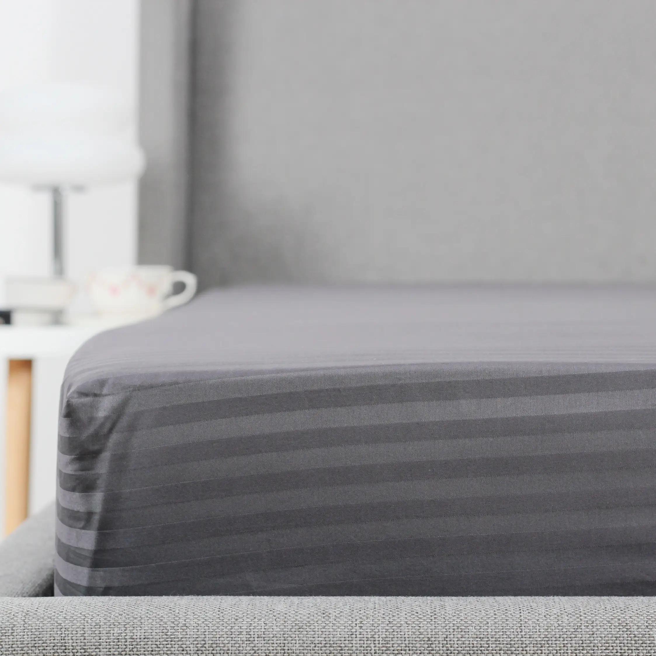 Простыня «ТЕП» с резинкой сатин Graphite, 160x200 - Фото 3 Простыня «ТЕП» с резинкой сатин Graphite, 160x200 - Фото 3