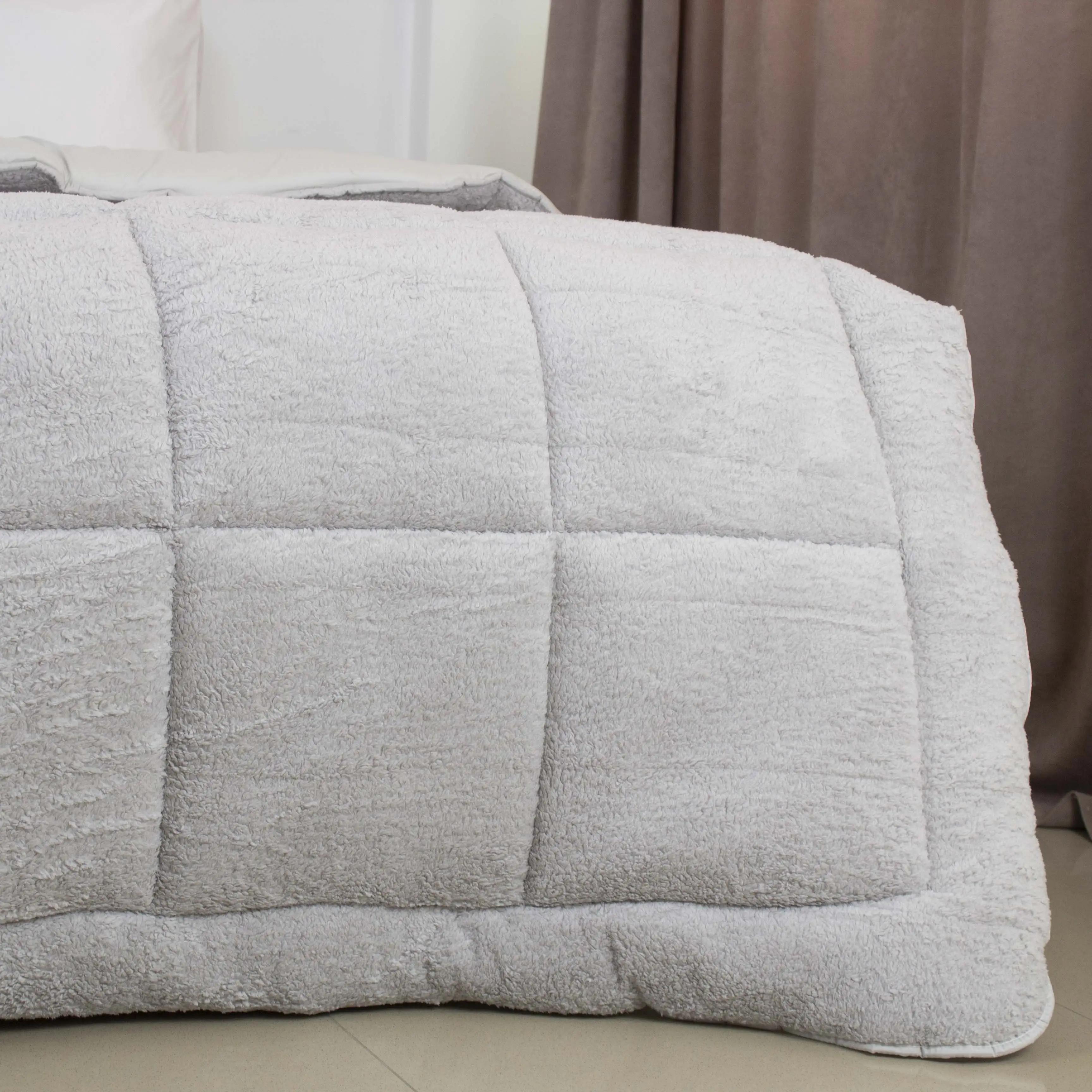 Blanket "TEDDY" Light grey, 150x210 - Photo 3 Blanket "TEDDY" Light grey, 150x210 - Photo 3