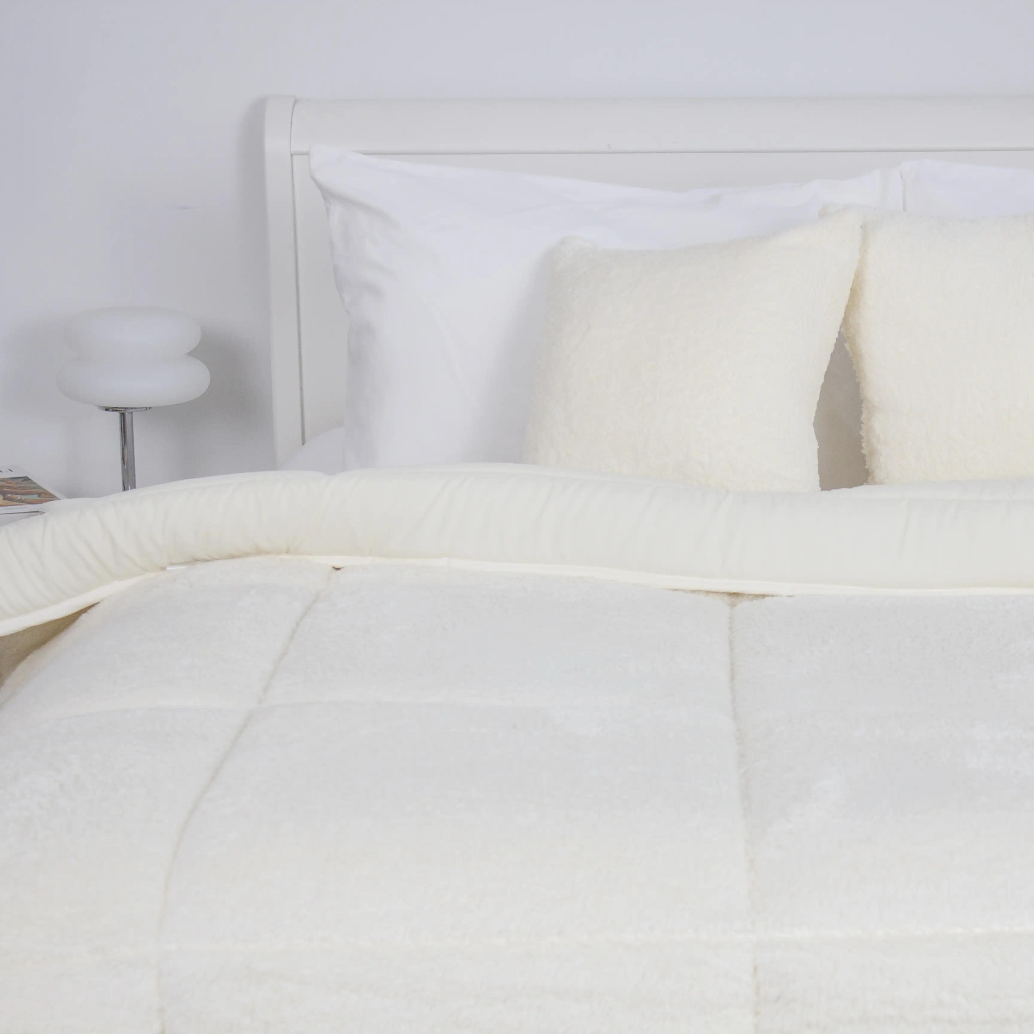 Blanket "TEDDY" Milky, 150x210 - Photo 3 Blanket "TEDDY" Milky, 150x210 - Photo 3