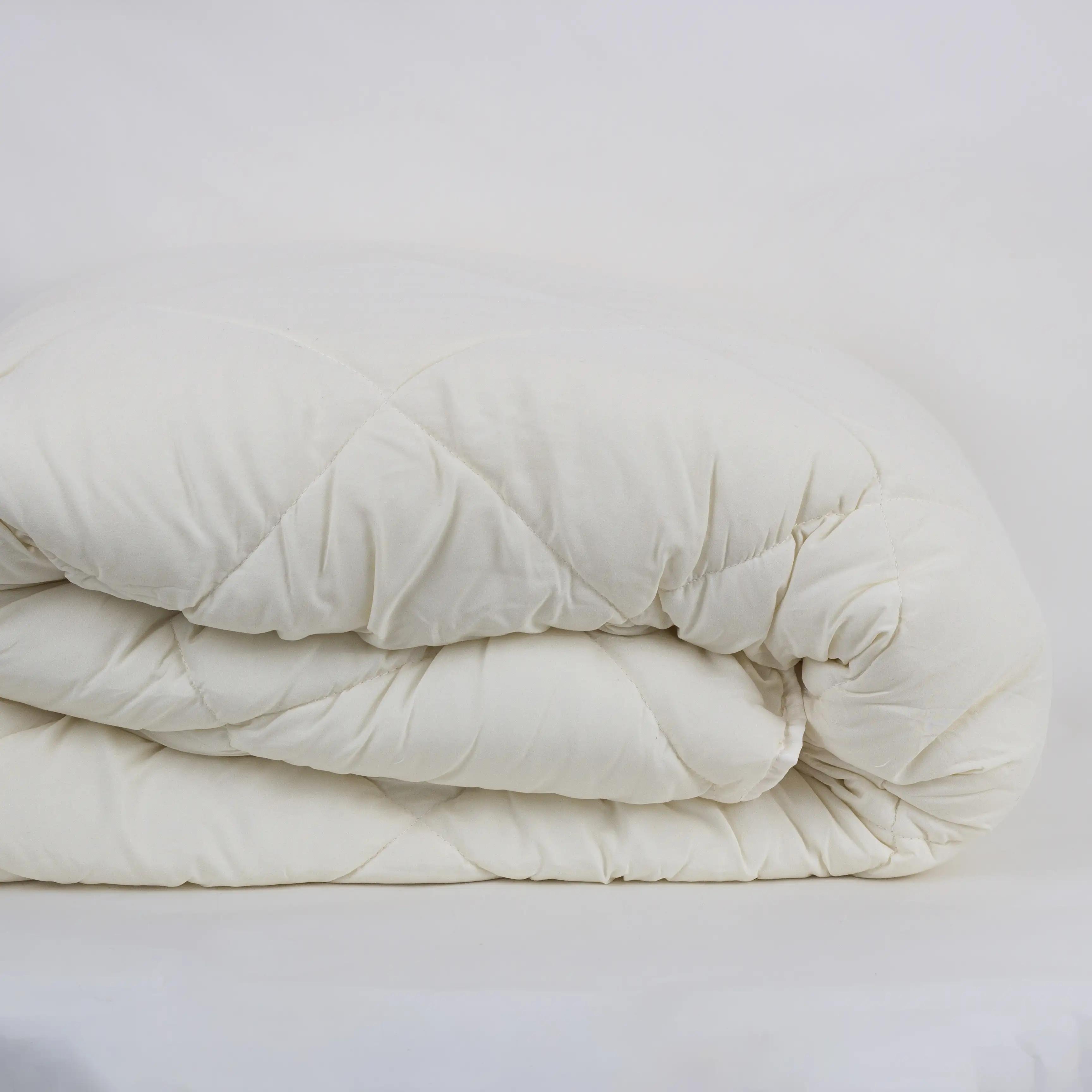 Quilt FRIENDLY "FOUR SEASONS" milky, 180x210 - Photo 4 Quilt FRIENDLY "FOUR SEASONS" milky, 180x210 - Photo 4