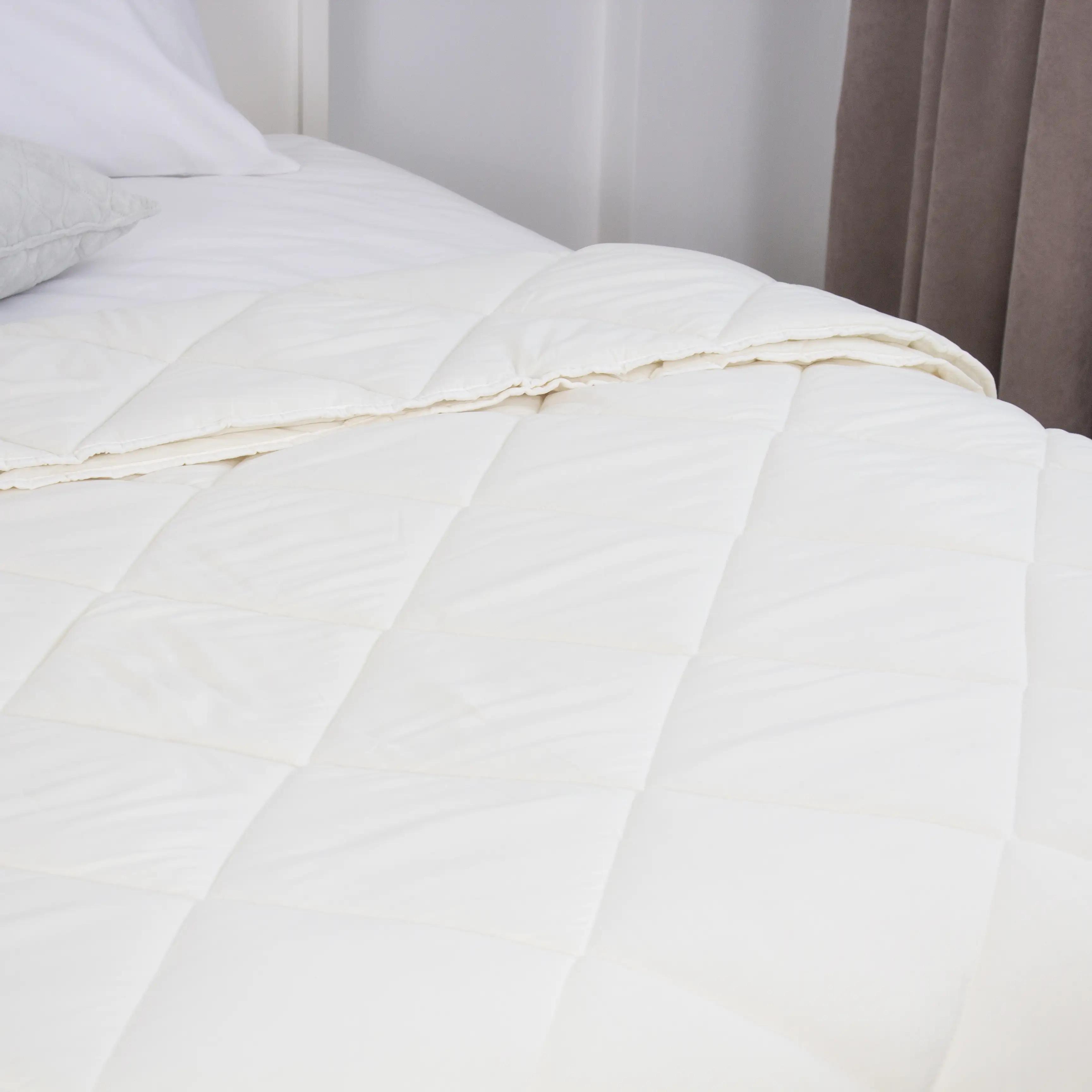 Quilt FRIENDLY "FOUR SEASONS" milky, 180x210 - Photo 3 Quilt FRIENDLY "FOUR SEASONS" milky, 180x210 - Photo 3