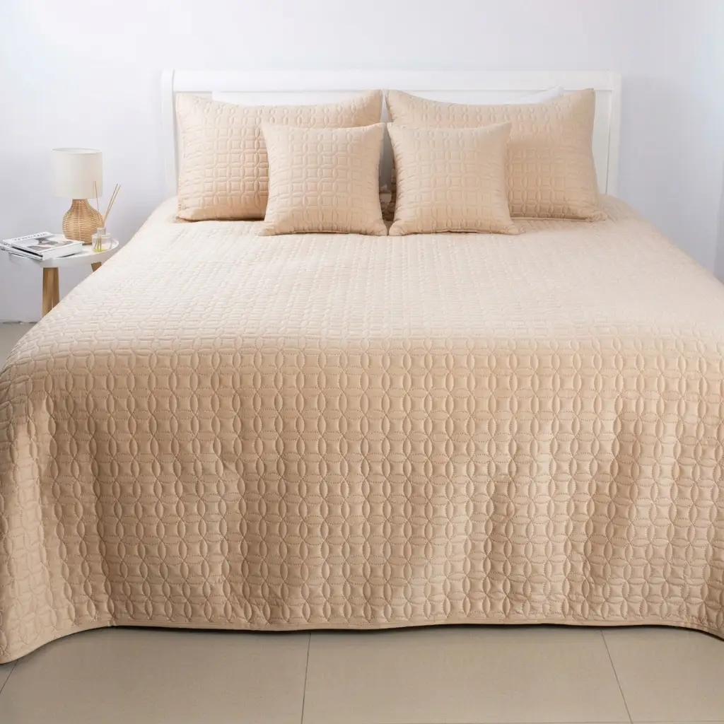 Bed Covers TEP "VELOUR" Golden beige/Rhombus round, 150x210 Bed Covers TEP "VELOUR" Golden beige/Rhombus round, 150x210