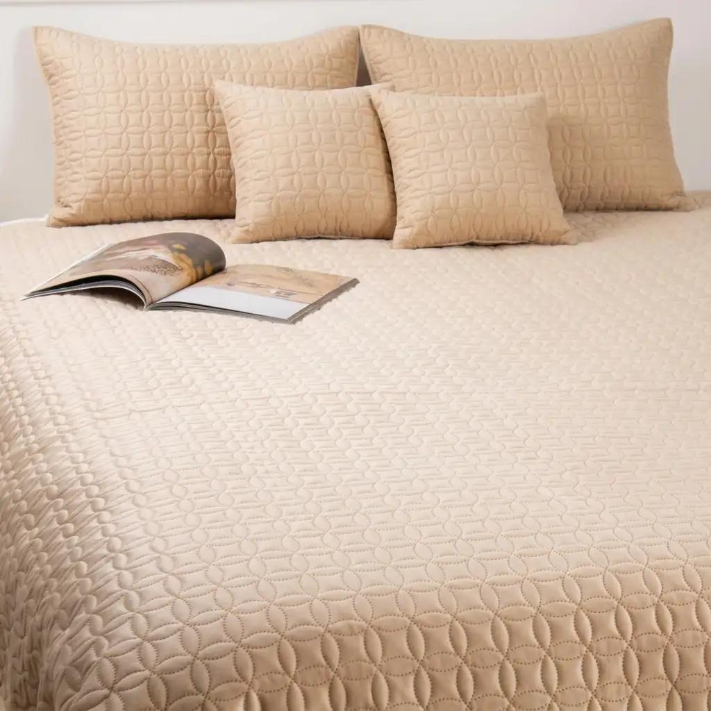 Bed Covers TEP "VELOUR" Golden beige/Rhombus round, 150x210 - Photo 4 Bed Covers TEP "VELOUR" Golden beige/Rhombus round, 150x210 - Photo 4