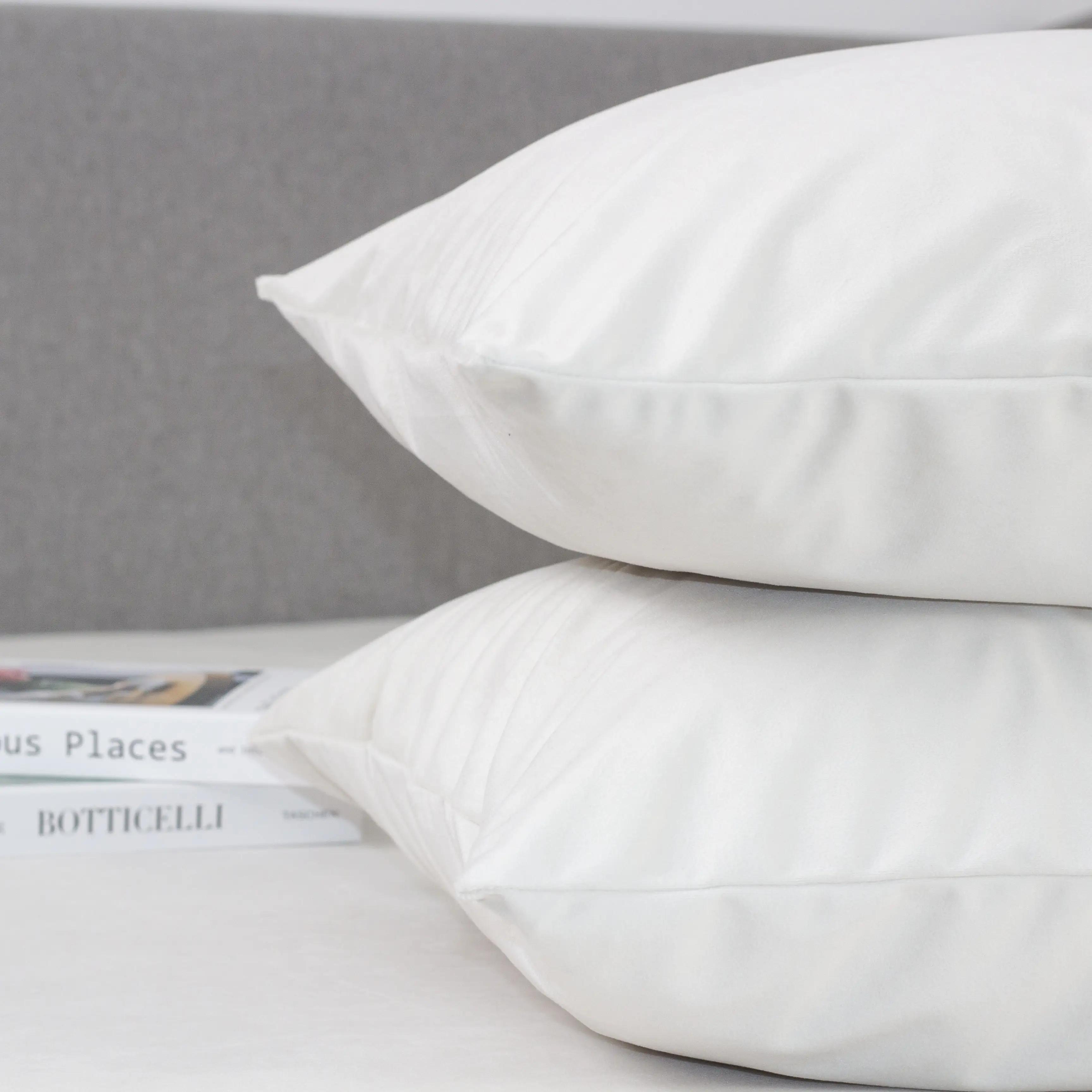 Decorative pillowcase TEP "VELOUR" 50x70 with a zipper, cut-to-shape Light gray, 50x70 Decorative pillowcase TEP "VELOUR" 50x70 with a zipper, cut-to-shape Light gray, 50x70