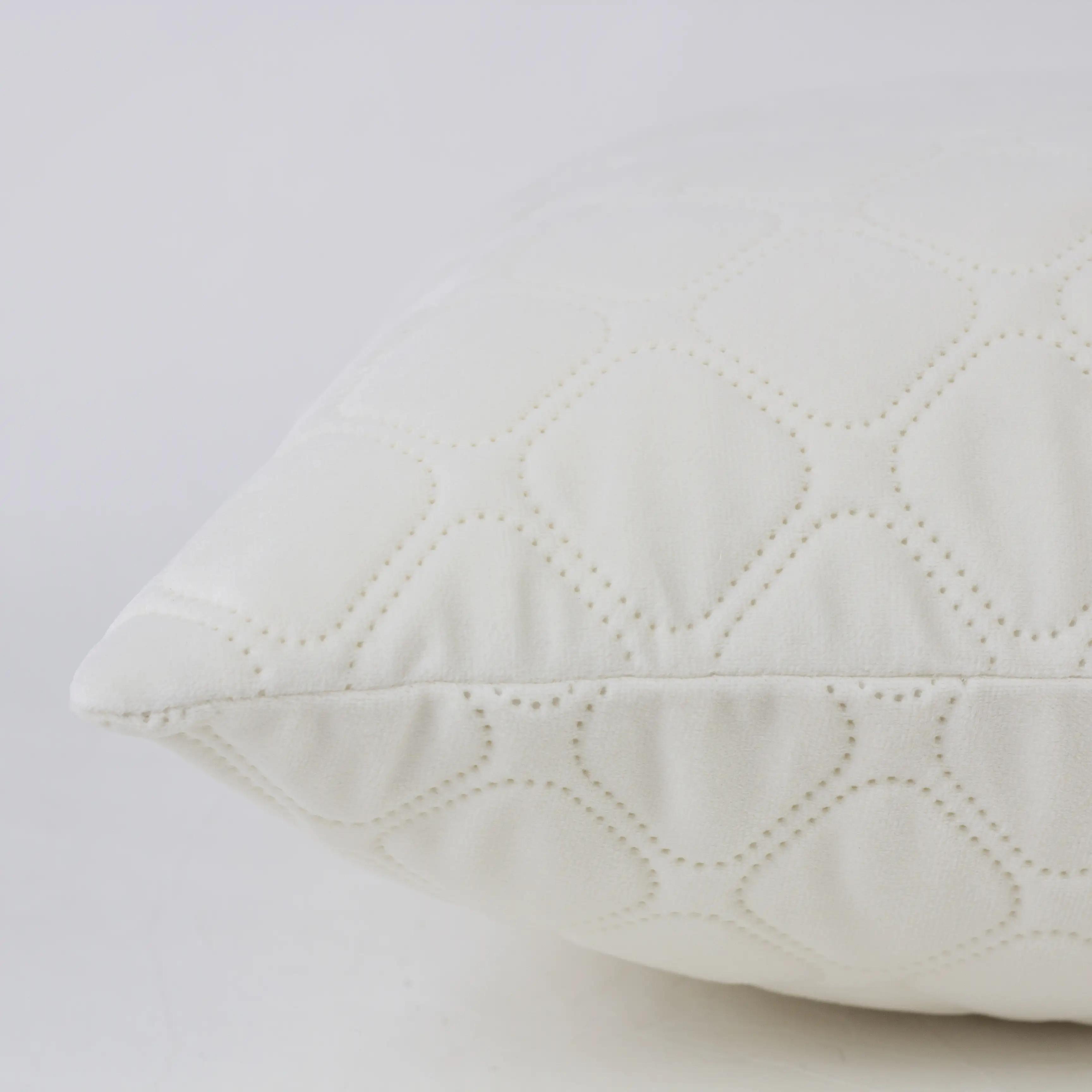 Наволочка декоративна ТЕП "VELOUR" 45*45 см з замком Молочний/Мозаїка, 45x45 - Фото 6 Наволочка декоративна ТЕП "VELOUR" 45*45 см з замком Молочний/Мозаїка, 45x45 - Фото 6